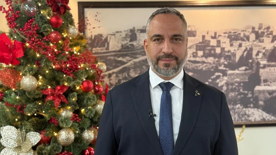 Gradonačelnik Maher Kanavati želeo je da se posle dve godine pauze ponovo organizuje javna proslava Božića u Vitlejemu | Foto: BBC