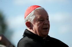 Kardynał Glemp na dożynkach: Rządy bez Boga nie przyniosą szczęścia