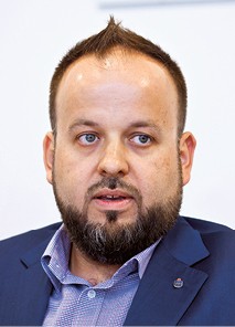 Łukasz Kuc dyrektor biura projektów mobilnych i internetowych w PKO BP