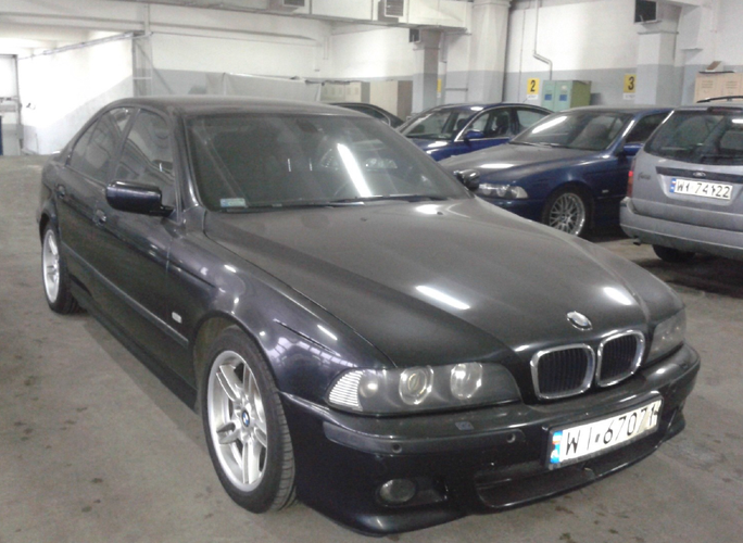 BMW 525i - 2002 rok - przebieg 235 830 km. Cena wywoławcza - 15 700 zł