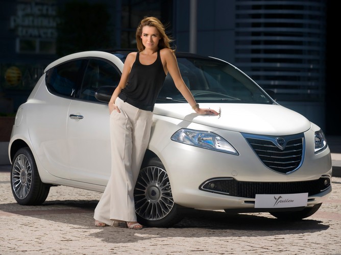 Marta Żmuda-Trzebiatowska to zagorzała miłośniczka marki Lancia