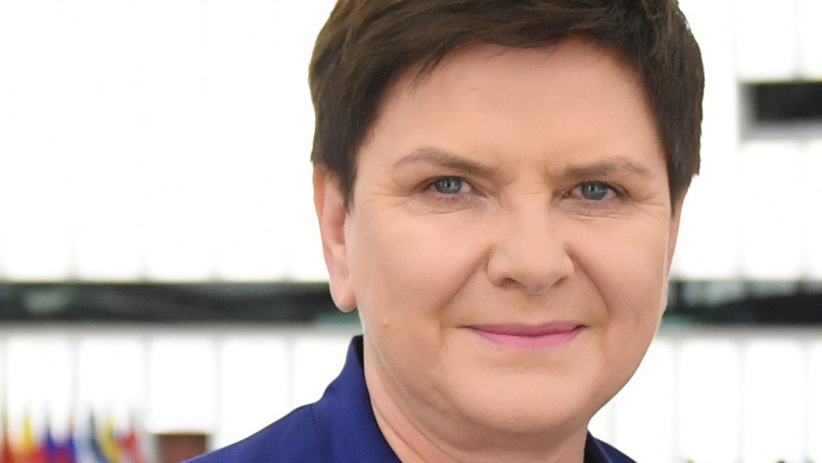 Była premier Beata Szydło ma zostać szefową komisji do spraw zatrudnienia w Parlamencie Europejskim - poinformował europoseł Kosma Złotowski. Decyzja zostanie dziś zatwierdzona na posiedzeniu frakcji Europejskich Konserwatystów i Reformatorów, do której należy Prawo i Sprawiedliwość.