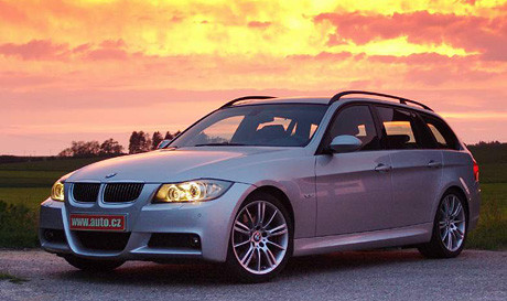 BMW 330i Touring