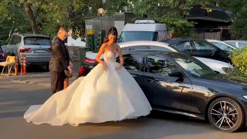 Jovana Ljubisavljević blista u venčanici_MM_01.jpg