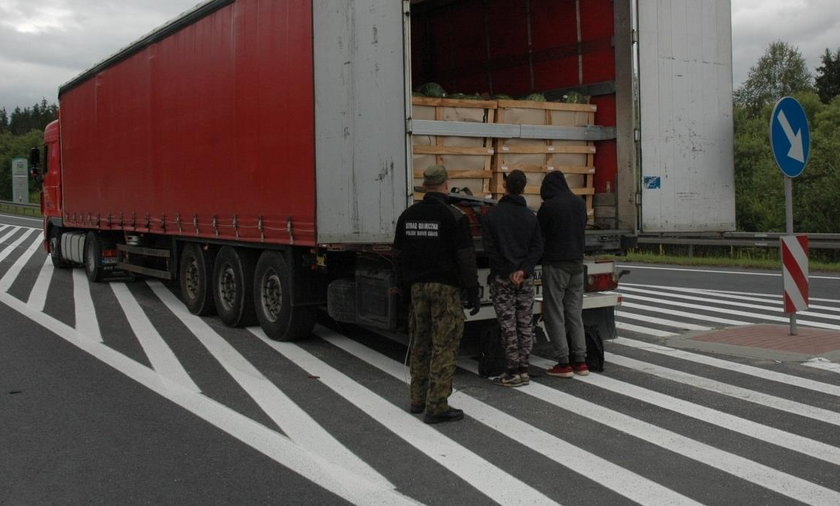 Afgańczycy wjechali do Polski w ciężarówce z arbuzami