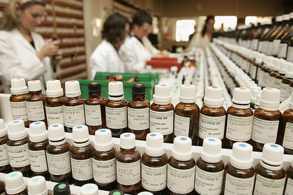 Szwajcaria lekami stoi. Jak tamtejsze firmy stały się globalnymi gigantami farmaceutyki