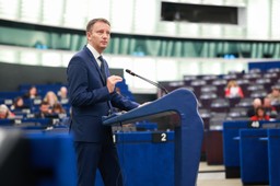 Dla UE nie ma innej drogi niż zwiększanie wydatków