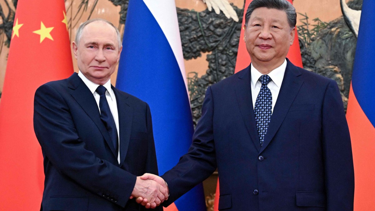 Chiny nie boją się sankcji Donalda Trumpa. Władimir Putin liczy zyski