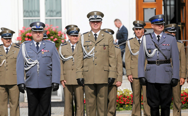 Fakt24.pl: Włamanie do limuzyny kolumny prezydenta Andrzeja Dudy. Czy za to stracił pracę szef BOR?