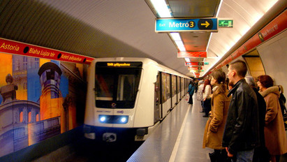 Baleset miatt nem jár a 2-es metró a Deák Ferenc tér és a Déli pályaudvar között