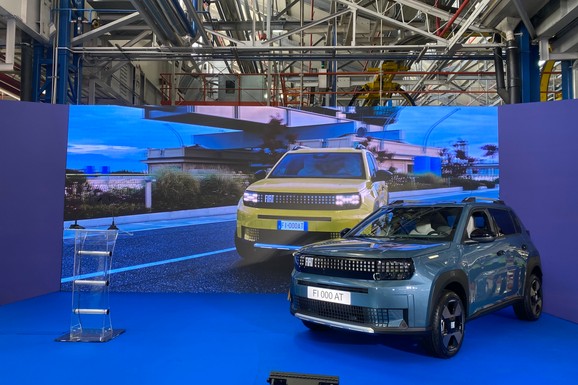 Stiglo priznanje za automobil iz Srbije: Fiat Grande Panda iz Kragujevca osvojila titulu "Povratak godine!"