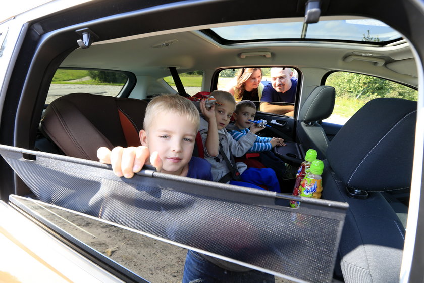 Bezpieczeństwo dzieci w samochodzie