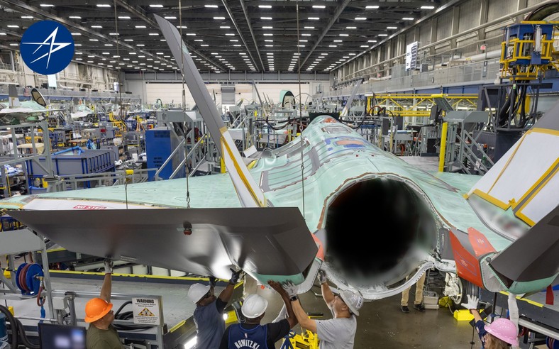 Pierwszy polski F-35A o numerze AZ-01 czeka na montaż silnika F-135