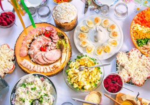 Domaći sprej sprečava mrlje na uskršnjem stolnjaku: Recept za rastvor od tri sastojka