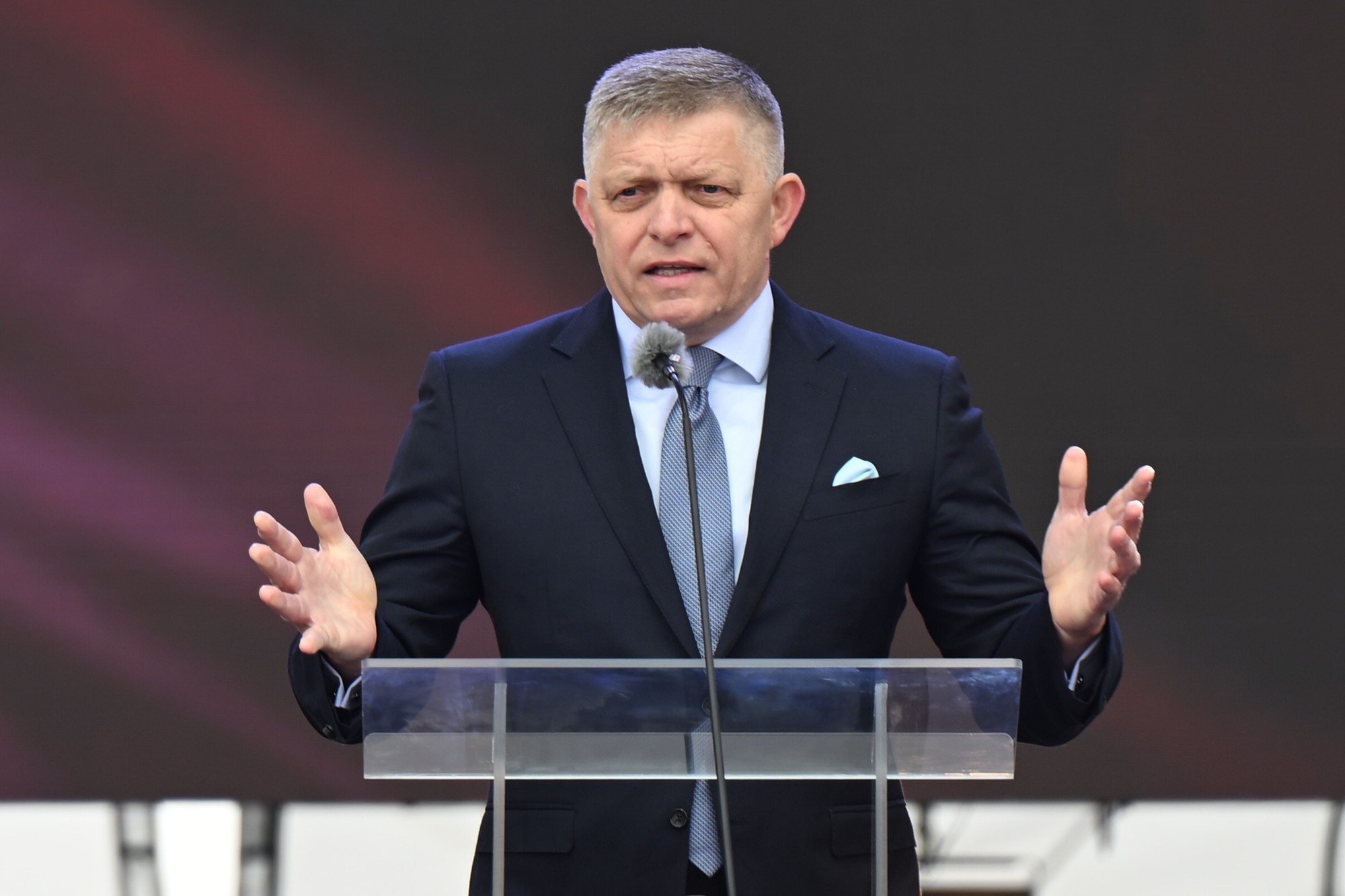 Predseda vlády SR Robert Fico (Smer-SD).