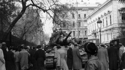 Soha nem látott fotók kerültek elő az 56-os forradalomról