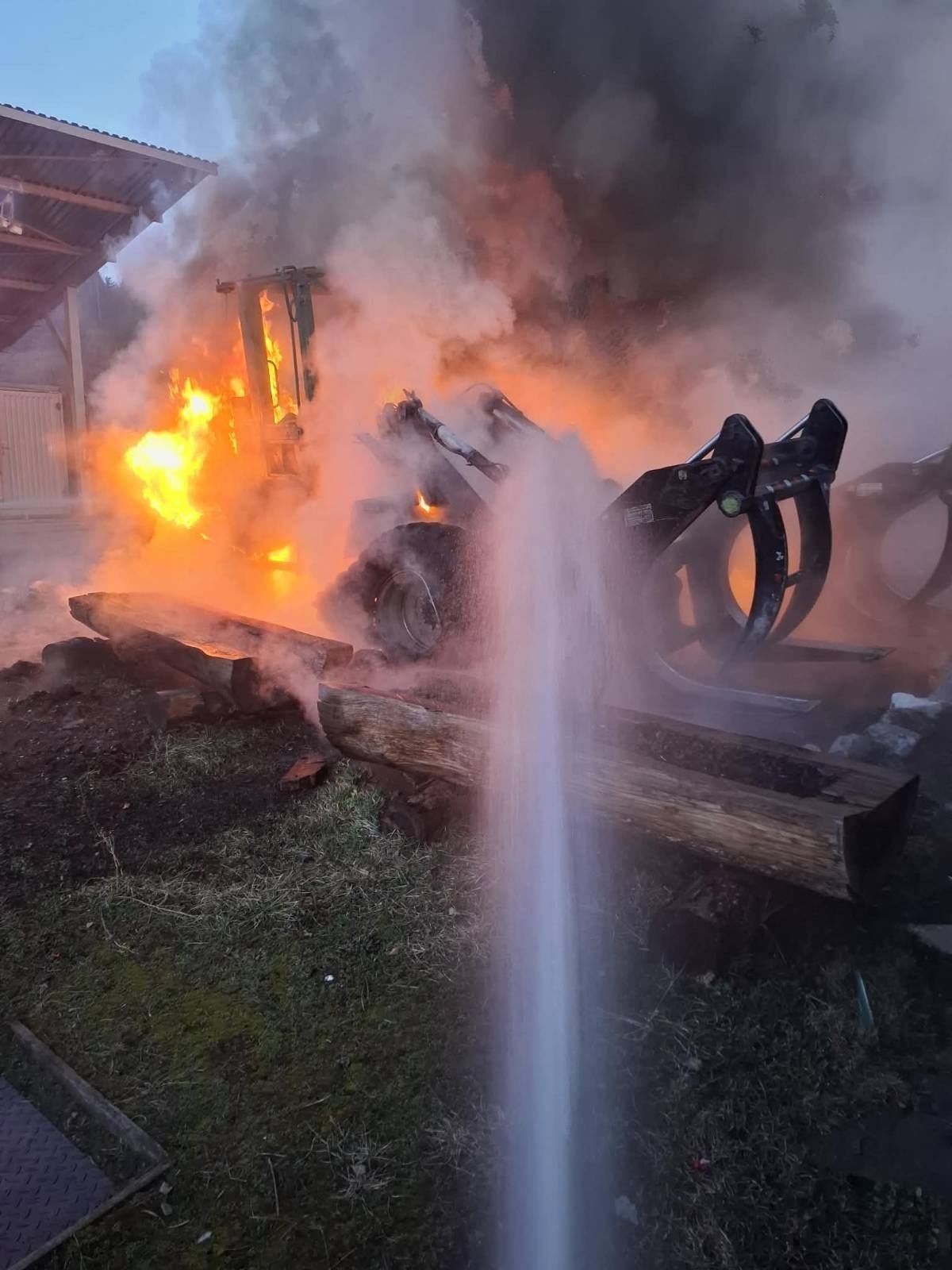 Dramatický zásah v okrese Gelnica krátko po svitaní.