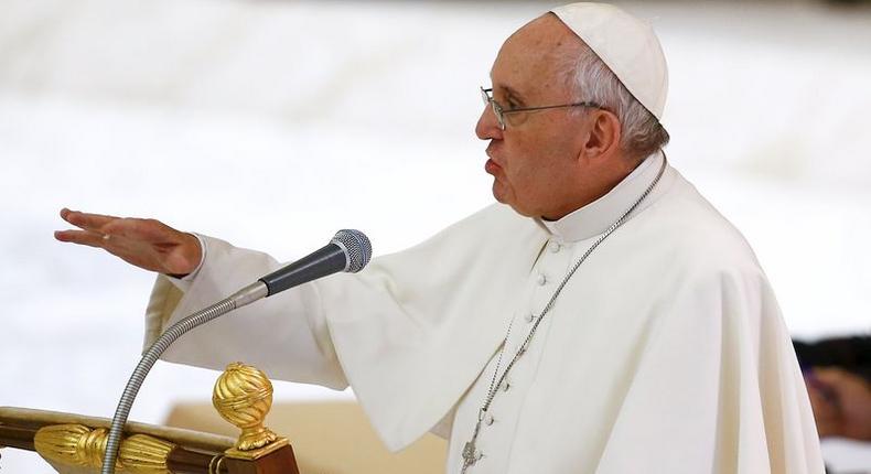 Pope Francis talks during a special audience to mark the 50th anniversary of Synod of Bishops in Paul VI hall at the Vatican October 17, 2015. REUTERS/Tony Gentile -