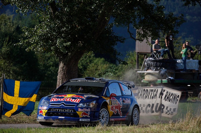 Rajd Niemiec 2010: Loeb liderem, Kościuszko na łące (1. etap, fot. Rallyworld©Willy Weyens)