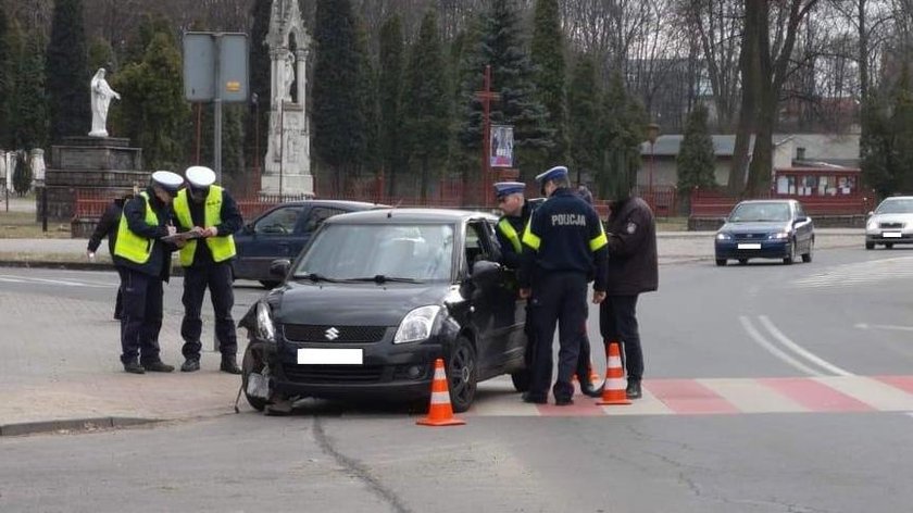 Sędzia miała prawie 4 promile i wjechała autem w drzewo!