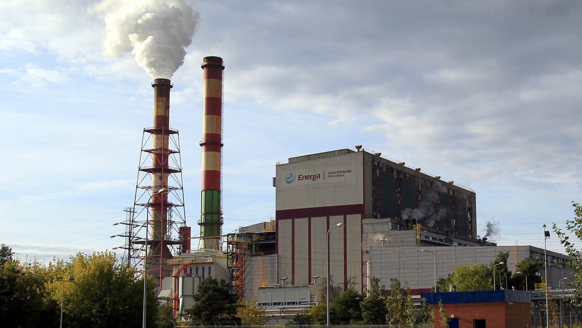 Budowa nowego bloku klasy 1000 MW w elektrowni Ostrołęka jest nieopłacalna ekonomicznie i nieuzasadniona z punktu widzenia systemu elektroenergetycznego - mówi w rozmowie ekspert energetyczny dr inż. Wojciech Myślecki.