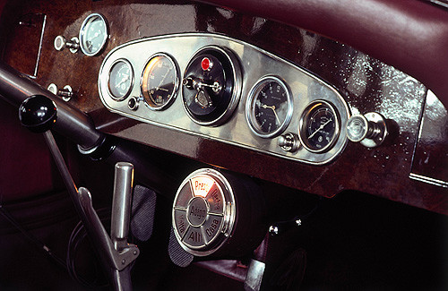 76 lat wytwarzania papamobili przez Mercedesa