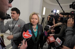 Koalicja i SLD obroniły Nowicką przed Palikotem