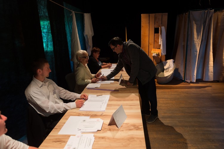 NIETYPOWA KOMISJA OBWODOWA NR 6 W CZERWONAKU