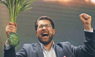 Szwecja symetryczna, choć z kursem na prawo. Wygrana prawdopodobnie dla opozycji