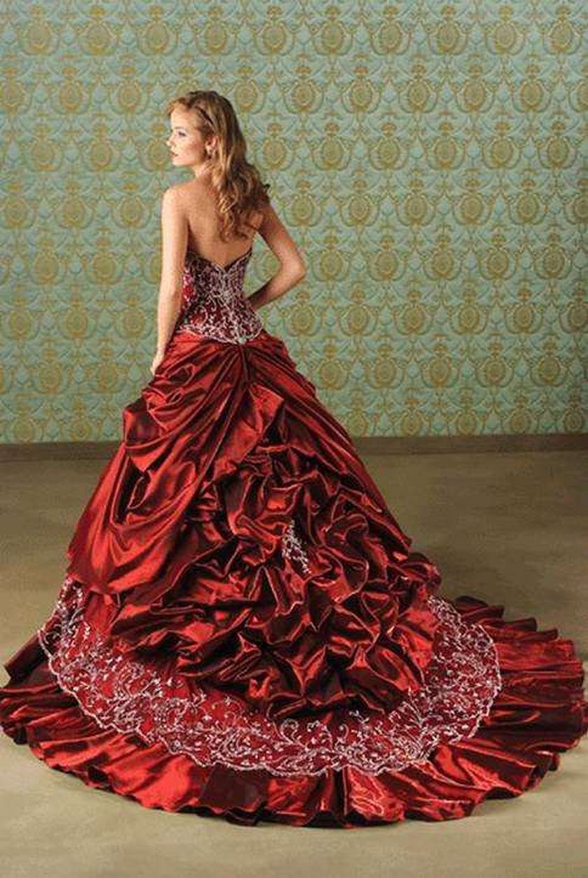 Cudowne suknie ślubne - czerwone!