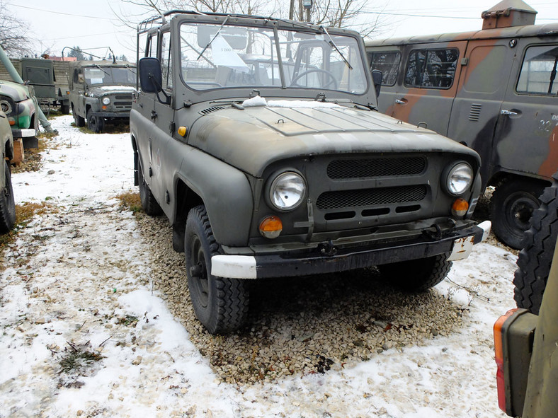 Auto z ogłoszenia - UAZ prosto z demobilu