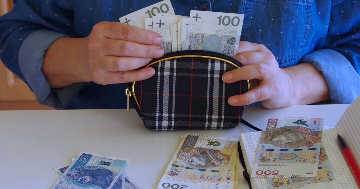 PLN 180 extra for pensioners?  This is what the second valorization may look like