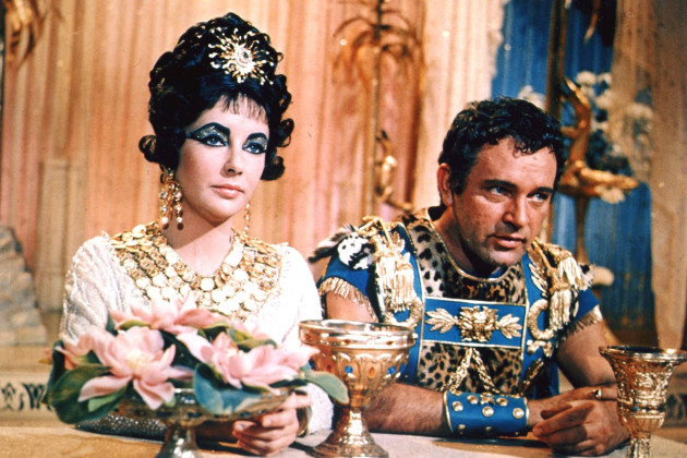 Elizabeth Taylor i Richard Burton w filmie "Kleopatra"