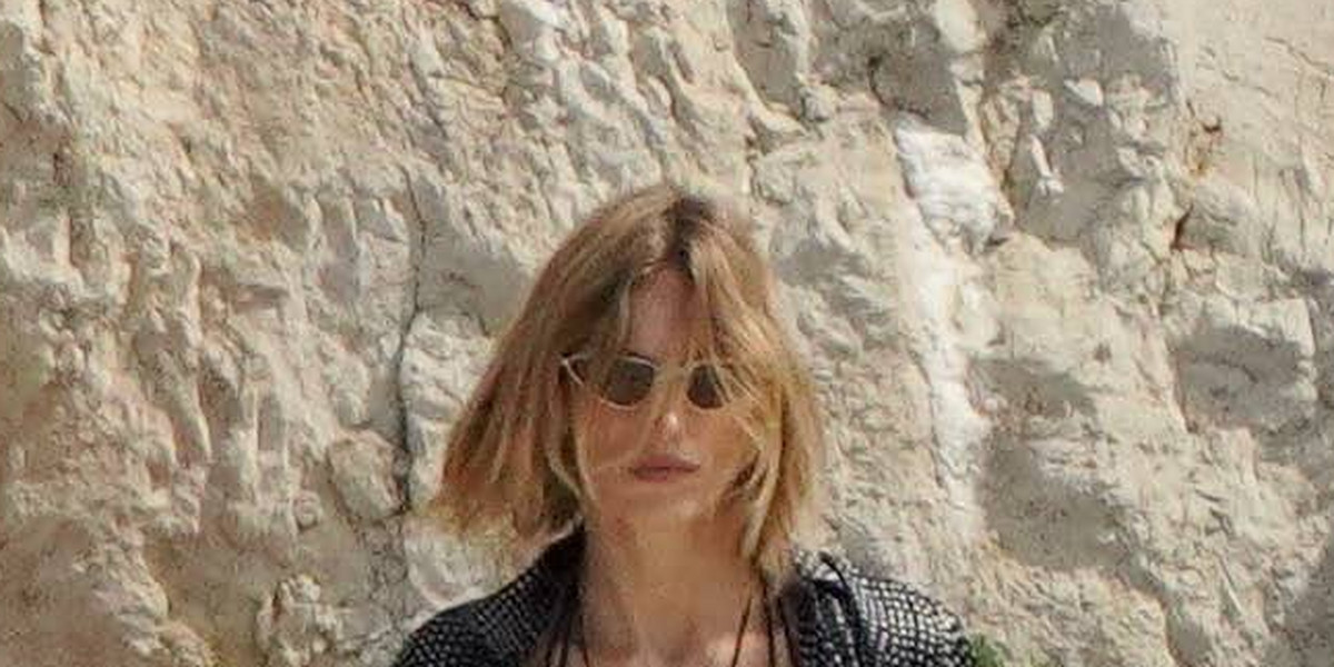 Anja Rubik relaksuje się w Cannes. W skąpym bikini korzystała z uroków luksusowego hotelu