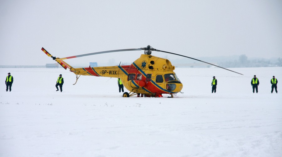 Śmigłowiec pogotowia ratunkowego spadł w Jarostowie na Dolnym Śląsku. Zginęło dwóch członków załogi