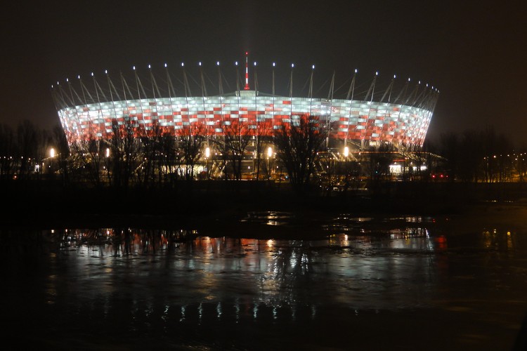 Policja: Stadion nie spełnia wymogów