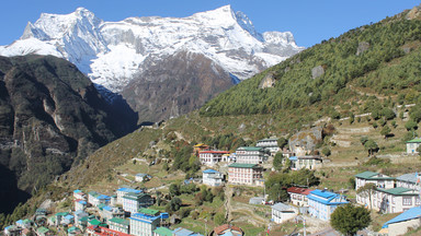 Nepal znosi kwarantannę dla turystów