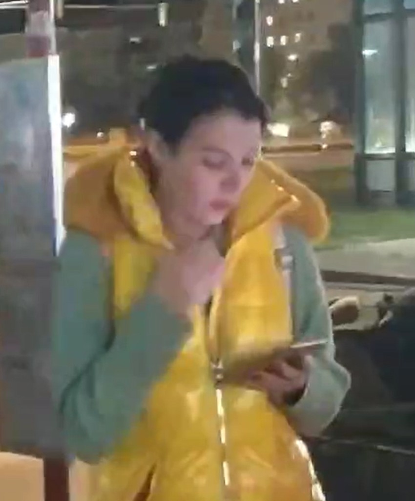 Fotografije devojčice koja podseća na Danku Ilić