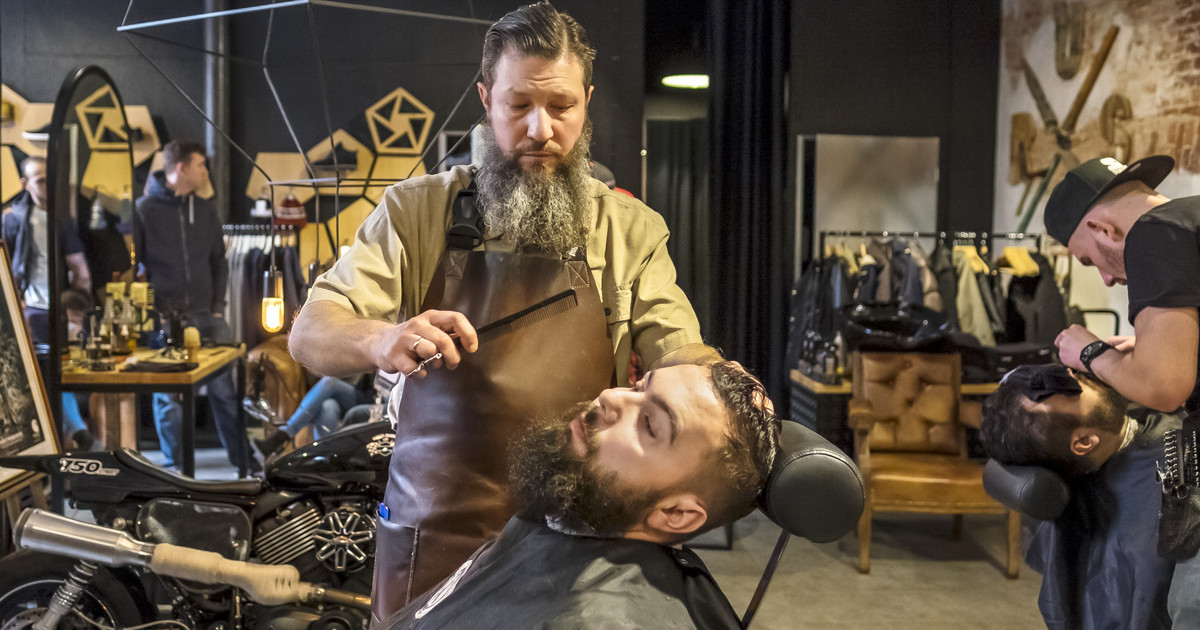 Adam Szulc Fryzjer Gwiazd Strzyze Brody W Brush Barber Shop