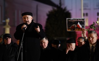 Kaczyński: My dalej idziemy drogą do zwycięstwa. Zdrajcy przegrają, niech żyje Polska!