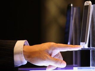 Uzbrój smartfona w antywirusa, nawigację i Instagram