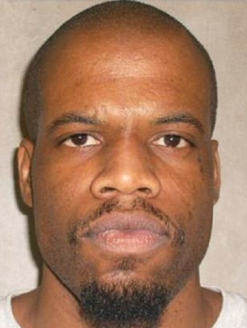 Klejton Loket je ostao svestan uprkos koktelu jakih sedativa