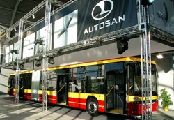 Autosan z nowym kontraktem. Firma dostarczy wojsku 28 autobusów