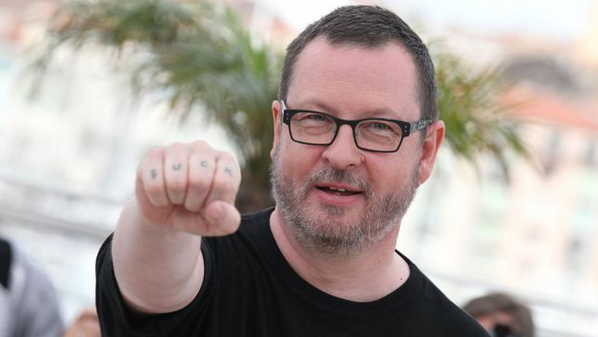 Duński reżyser Lars Von Trier został dzisiaj ze skutkiem natychmiastowym uznany za osobę niepożądaną na festiwalu filmowym w Cannes w związku z wczorajszą wypowiedzią dotyczącą Adolfa Hitlera - poinformowała dyrekcja festiwalu w komunikacie.