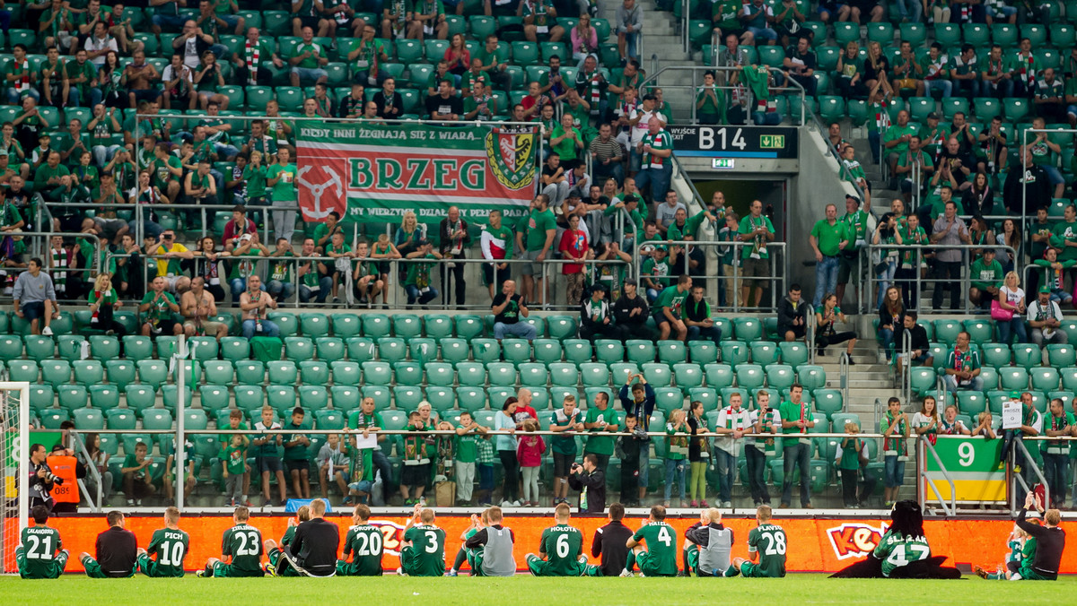 Piłkarski Śląsk Wrocław został ukarany przez UEFA grzywną wysokości 15 tys. euro za mecz z NK Celje w eliminacjach Ligi Europy rozegrany na własnym stadionie. Włodarze klubu byli tym mocno zaskoczeni i zażądali wyjaśnieni, za co ta kara.