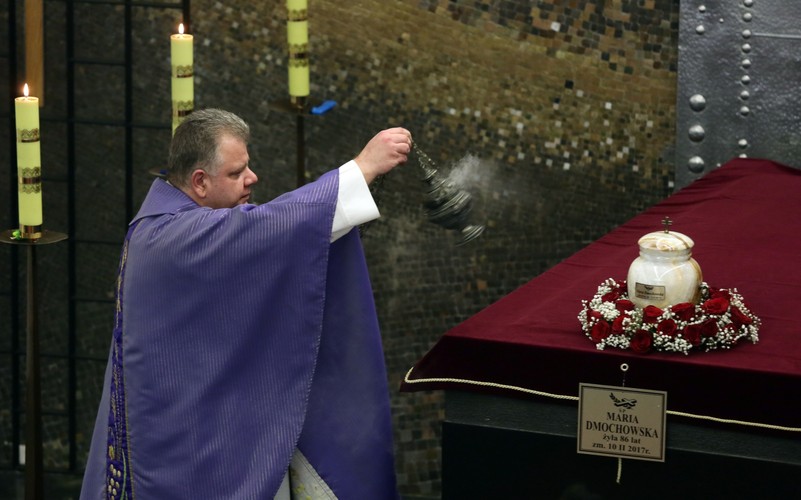 POGRZEB MARII DMOCHOWSKIEJ NA POWĄZKACH