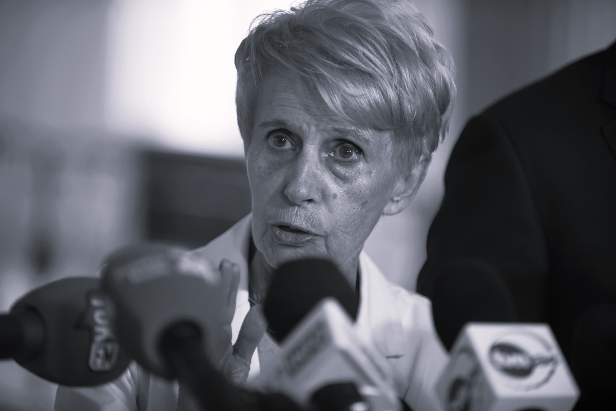 Politicians say goodbye to Iwona Śledzińska-Katarasińska, who died on Monday
