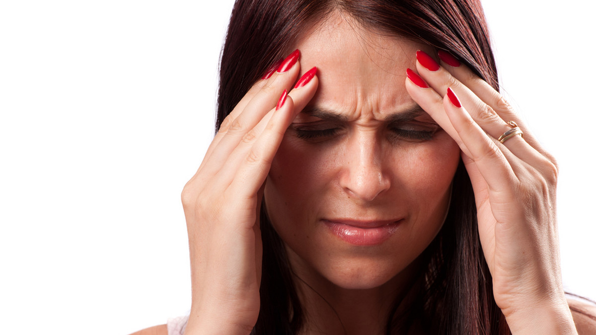 Kiedy pojawia się silny ból głowy, sięgasz szybko po tabletkę, która go uśmierza. Nie zawsze jednak potrafi ona przynieść ulgę. Wówczas trzeba skorzystać z innych metod leczenia migreny.