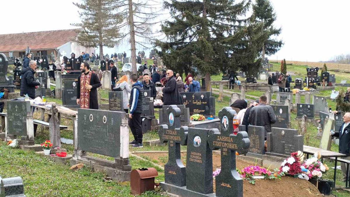 Neobično otkriće na groblju šokiralo naučnike! Mislili da se radi o običnom travnjaku, a onda su pronašli nešto zbog čega su zanemeli