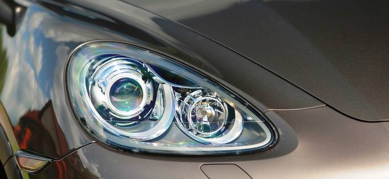 Reflektory Porsche służą do...